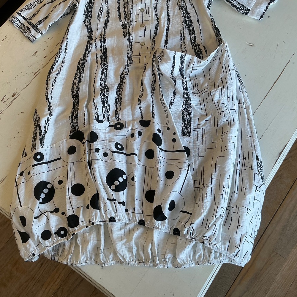 Shana White Black Abstract Relaxed Shirt Dress Artsy Lagenlook Bubble Hem XS - Picture 8 of 12